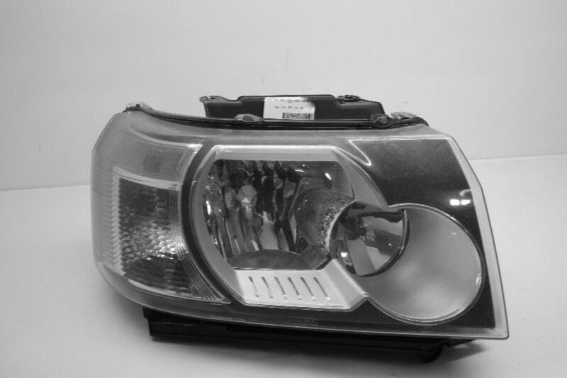 Used Right Headlight Assembly fits: 2008 Land rover Lr2 halogen Right 