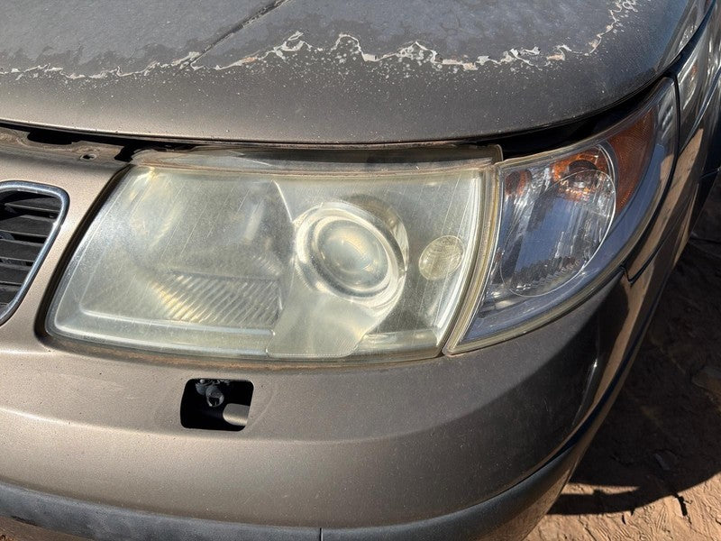 Used Left Headlight Assembly fits: 2002 Saab 9-5 w/o xenon Left Grade 
