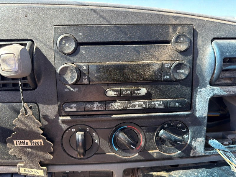 Used A/C Selector Switch fits: 2005 Ford F350SD PICKUP w/AC manual Gra