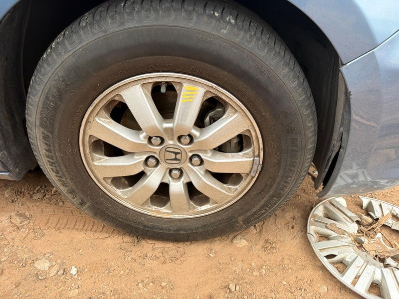 Used Wheel fits: 2008 Honda Odyssey 16x7 alloy 9 spoke Grade A