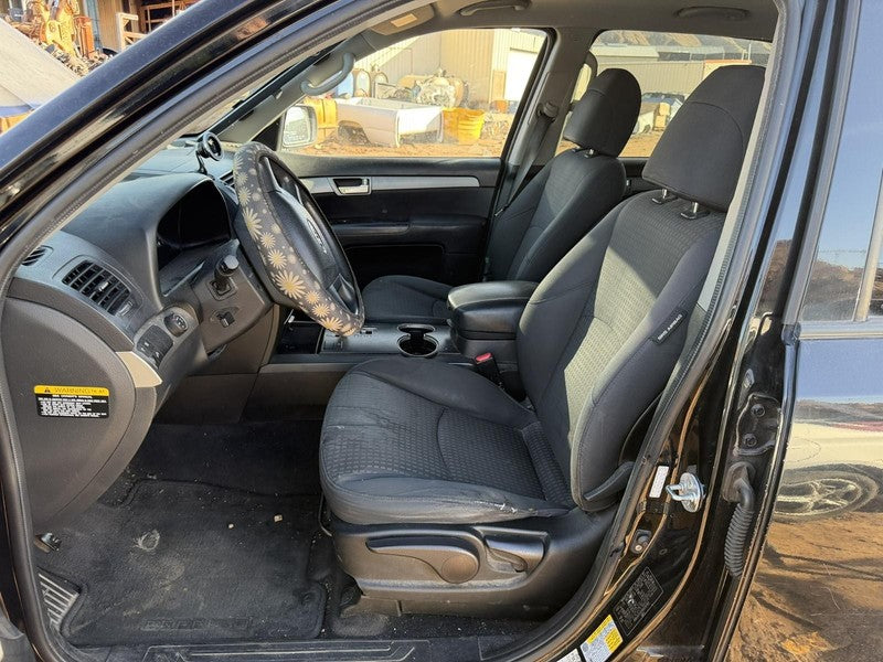 Used Third Seat SW/VAN fits: 2009 Kia Borrego Third Seat SW Van Grade 