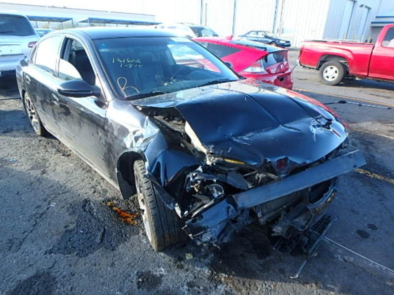 Used Rear Bumper Assembly Rear fits: 2006 Nissan Altima 3.5L dual exha
