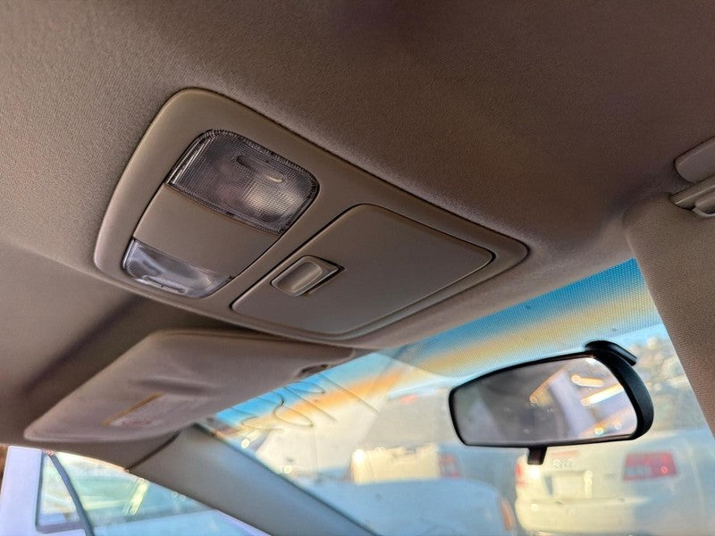 Used Front Upper Center Console fits: 2002 Toyota Camry roof w/o sunro