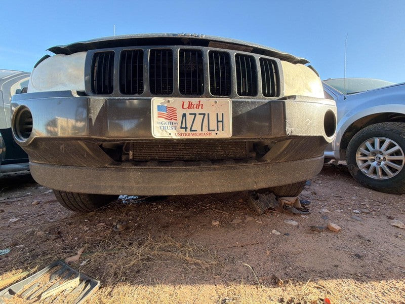 Used Front Bumper Assembly Front fits: 2005 Jeep Grand cherokee w/o ch