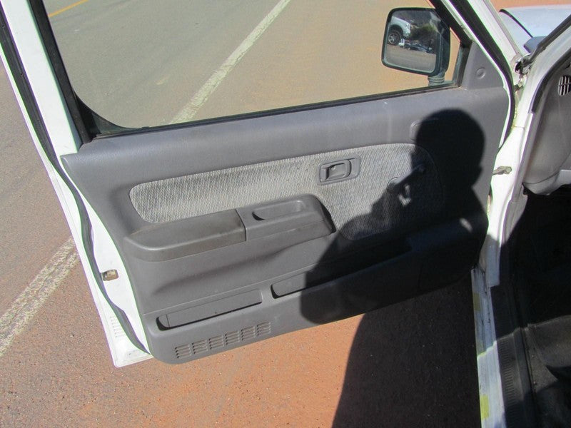 Used Rear Back Glass fits: 1999 Nissan Frontier w/sliding window priva