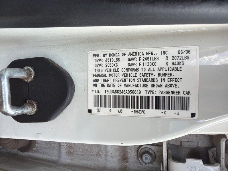 Used Air Cleaner Assembly fits: 2006 Acura Tl  Grade A