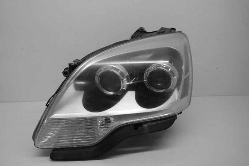 Used Left Headlight Assembly fits: 2008 Gmc Acadia w/o HID L. clear le