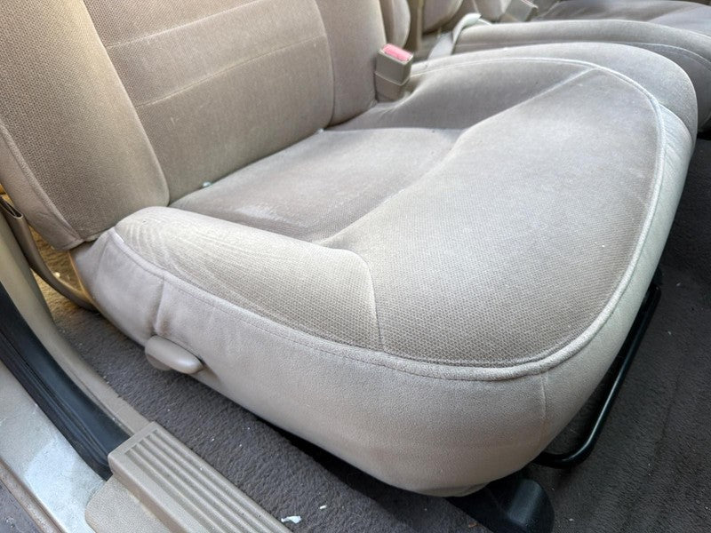 Used Front Right Seat Front fits: 2001 Mercury Grand marquis bench spl