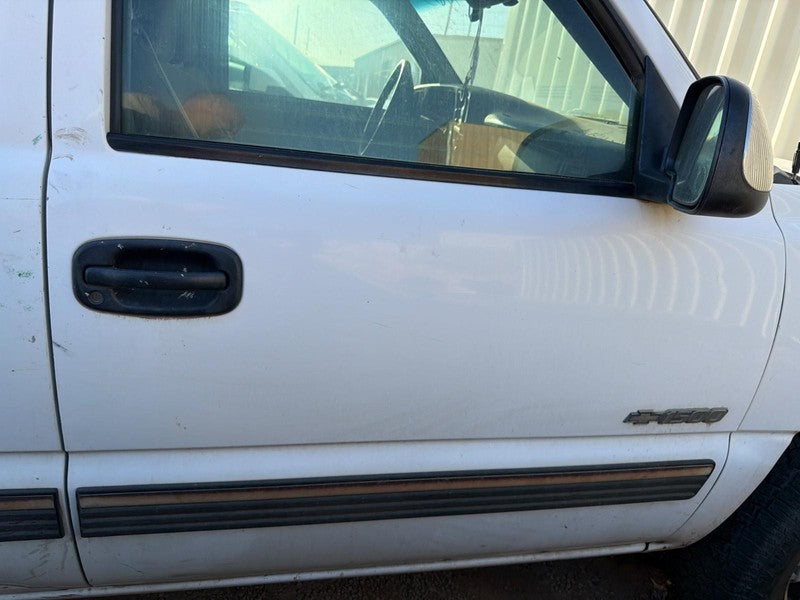 Used Front Right Door Assembly Front fits: 2001 Chevrolet Silverado 15