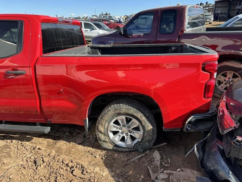 Used Front Left Door Assembly Front fits: 2019 Chevrolet Silverado 150