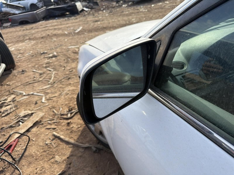 Used Left Door Mirror fits: 2006 Ford Five hundred Power w/o heated pa