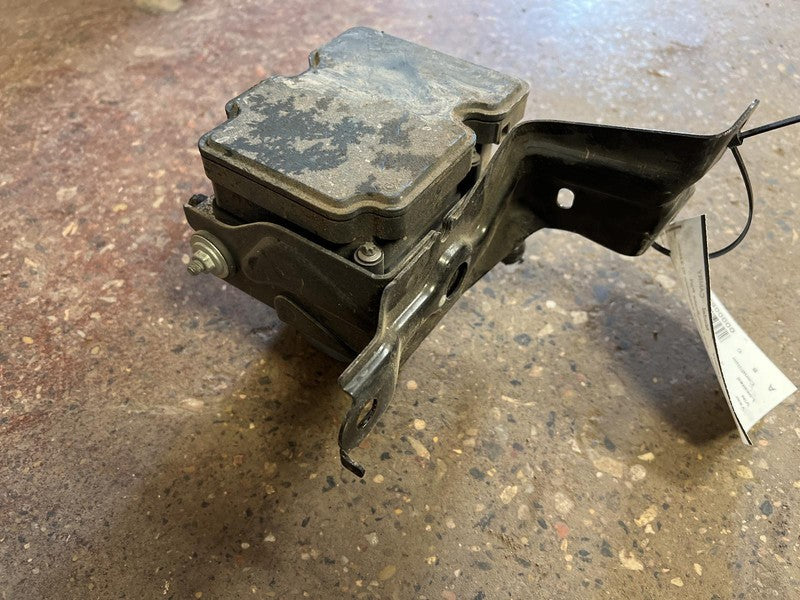 2013 TOYOTA CAMRY ABS PUMP ASSEMBLY ID#: 44540-06080
