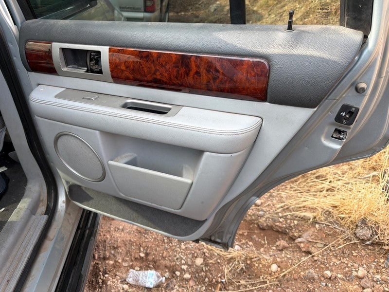 Used Rear Right Door Assembly Rear Side fits: 2005 Lincoln Navigator e