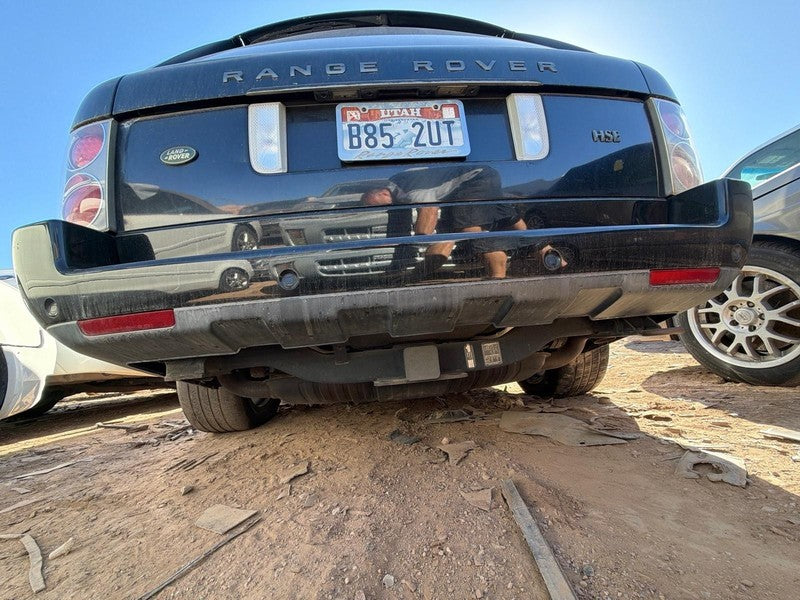 Used Rear Bumper Assembly Rear fits: 2004 Land rover Range rover park 