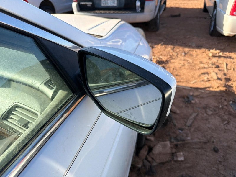 Used Right Door Mirror fits: 2009 Honda Accord Power Sdn heated Right 