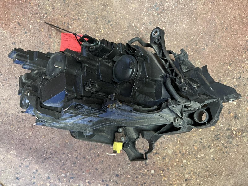 Used Left Headlight Assembly fits: 2009 Audi A4 Sdn halogen L. Left Gr