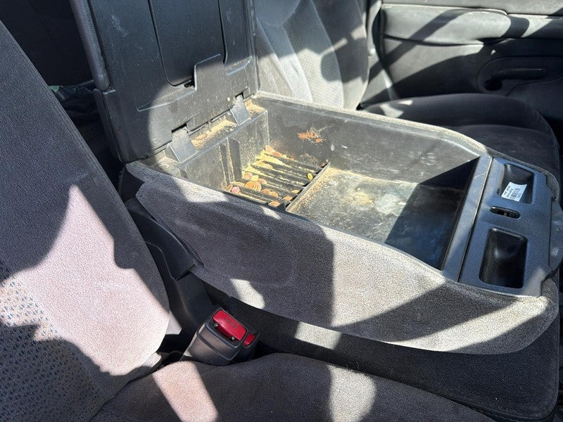 Used Front Center Seat Front fits: 2005 Chevrolet Silverado 1500 picku