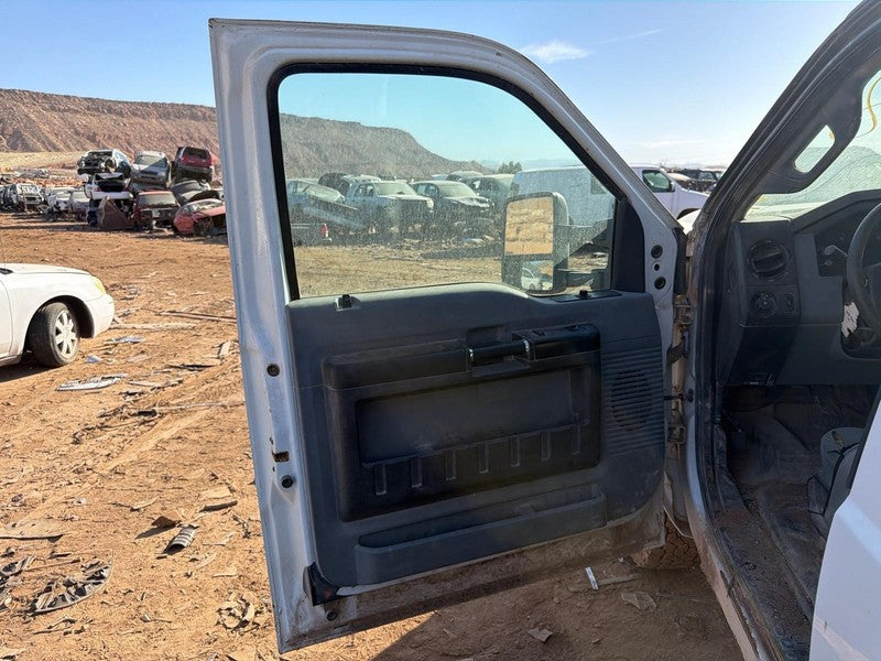 Used Front Left Door Assembly Front fits: 2016 Ford F350SD PICKUP elec