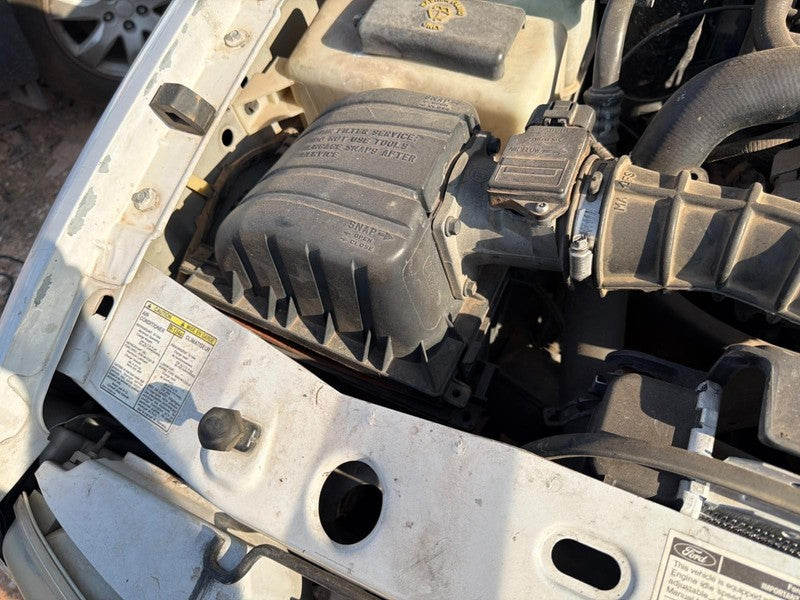 Used Air Cleaner Assembly fits: 2000 Ford Ranger 3.0 Grade A