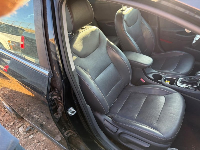 Used Front Right Seat Front fits: 2017 Hyundai Ioniq VIN C 8th digit H