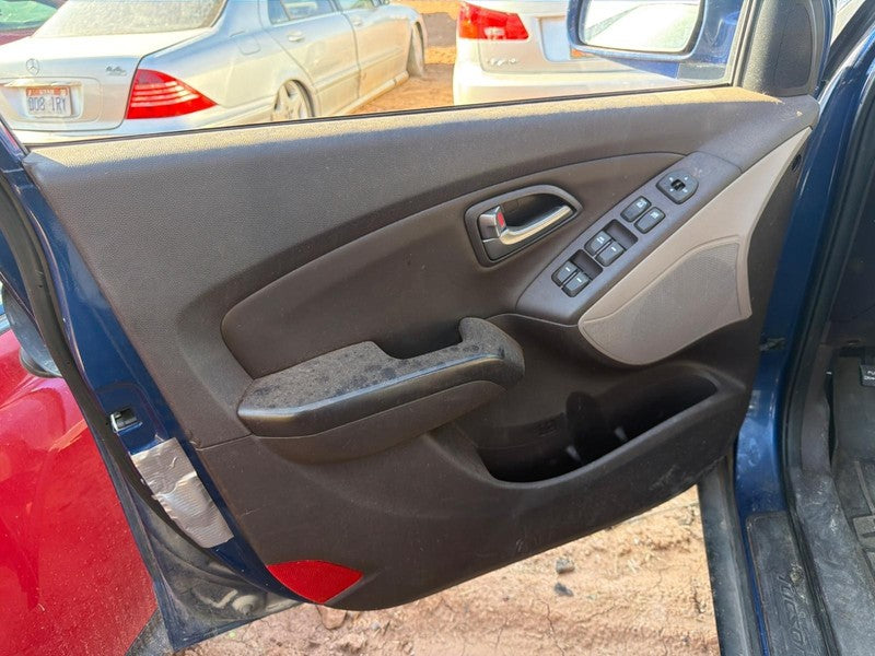 Used Front Left Door Interior Trim Panel fits: 2015 Hyundai Tucson Tri