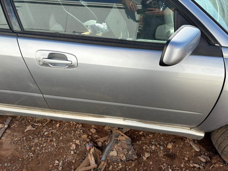 Used Front Right Door Assembly Front fits: 2005 Subaru Impreza electri