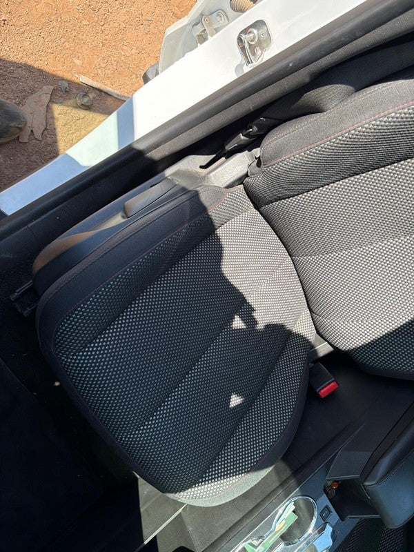 Used Front Right Seat Front fits: 2012 Chevrolet Equinox bucket R. clo