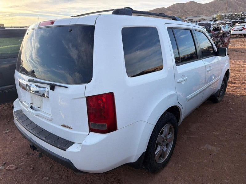 Used Front Left Fender fits: 2009 Honda Pilot Front Left Grade A