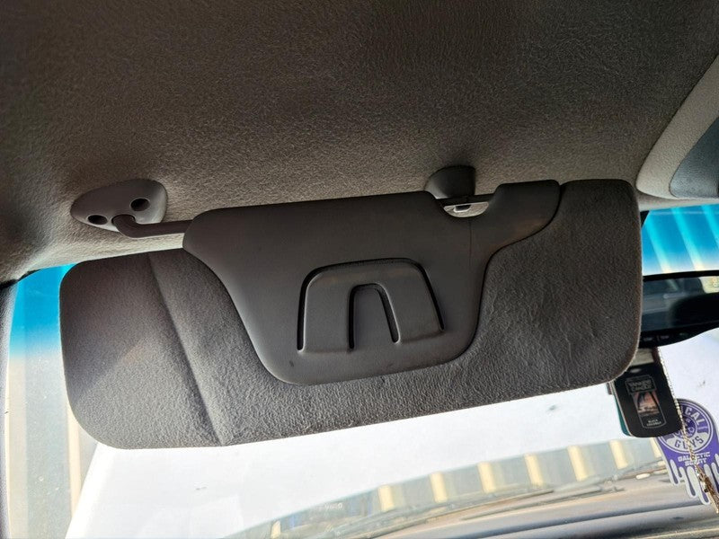 Used Left Sun Visor fits: 2001 Chevrolet Silverado 1500 pickup Left Gr
