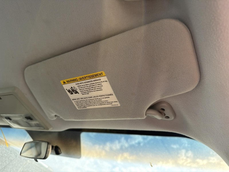 Used Right Sun Visor fits: 2006 Ford Five hundred illuminated Right Gr