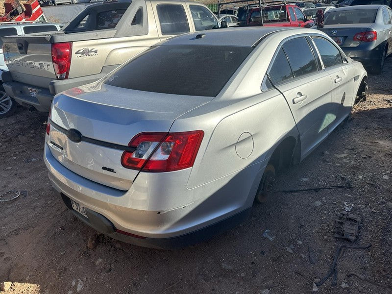 Used Left Tail Light Assembly fits: 2011 Ford Taurus quarter panel mou