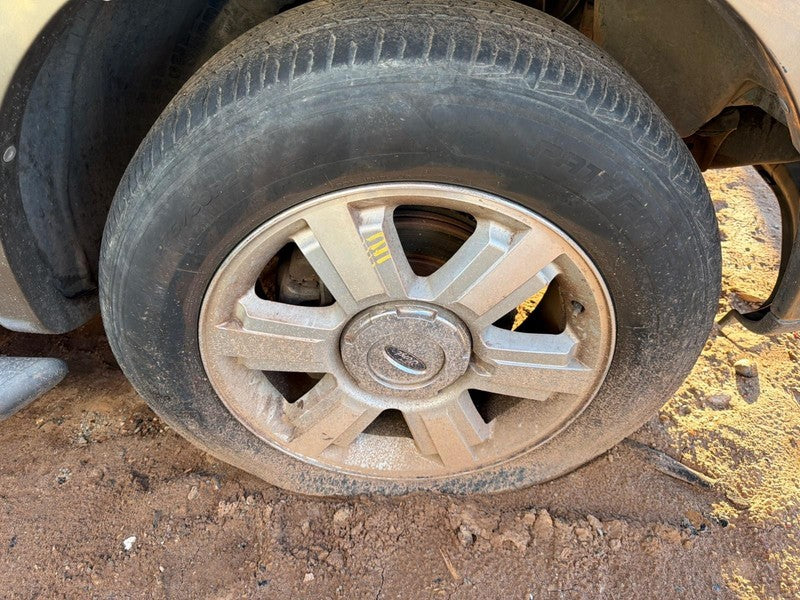 Used Wheel fits: 2006 Ford F150 PICKUP 20x8-1/2 6 raised spokes Grade 