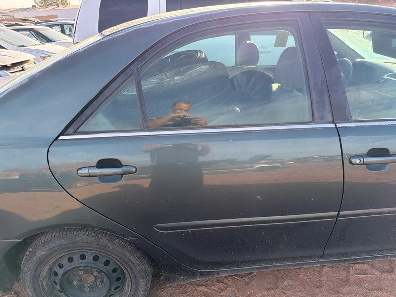 Used Rear Right Door Assembly Rear Side fits: 2004 Toyota Camry electr