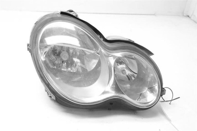 Used Right Headlight Assembly fits: 2007 Mercedes-benz Mercedes c-clas