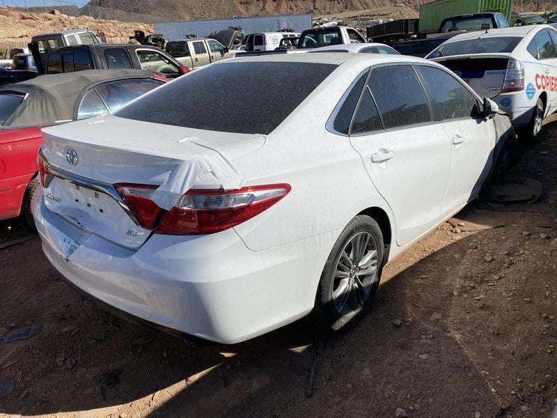 Used Right Tail Light Assembly fits: 2016 Toyota Camry decklid mounted