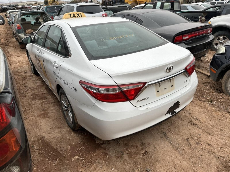 Used Right Tail Light Assembly fits: 2015 Toyota Camry quarter panel m