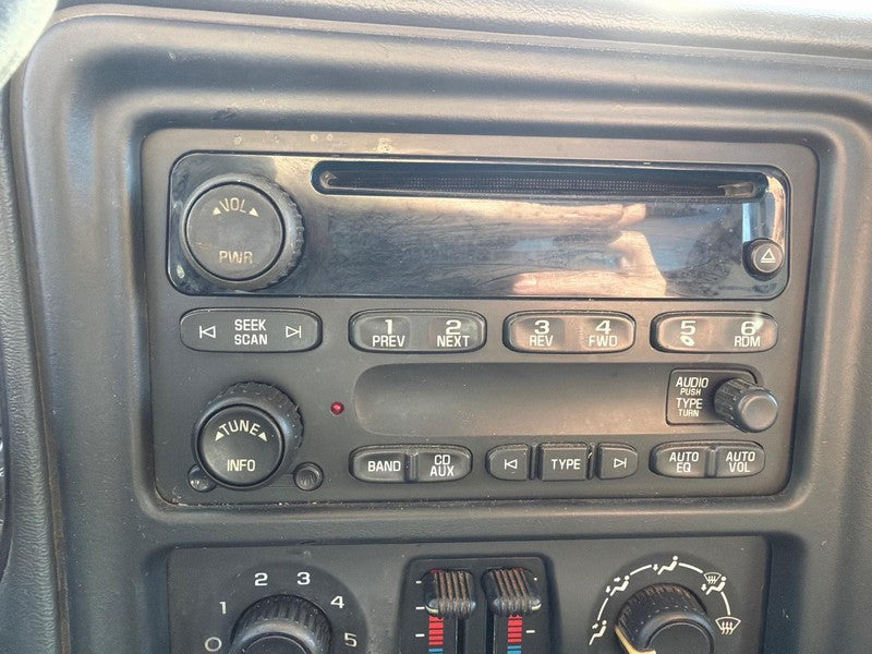 Used Radio Audio fits: 2005 Chevrolet Silverado 1500 pickup Grade A