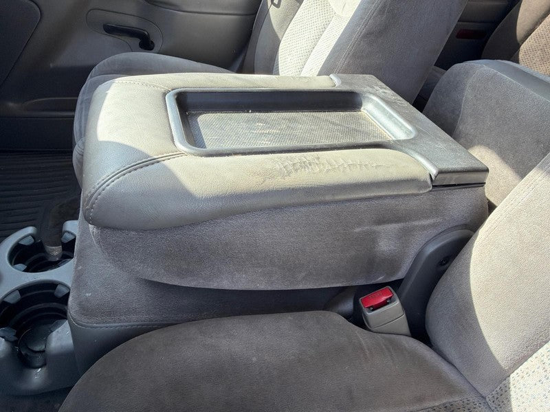 Used Front Center Seat Front fits: 2006 Chevrolet Suburban 1500 bucket