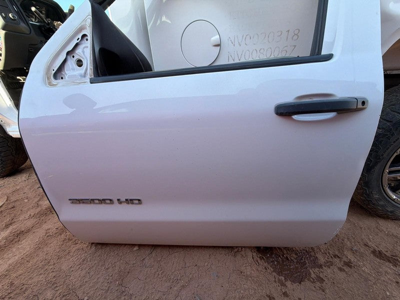 Used Front Left Door Assembly Front fits: 2014 Chevrolet Silverado 150