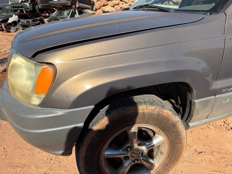 2002 - 2004 Jeep Grand Cherokee Driver Side Fender