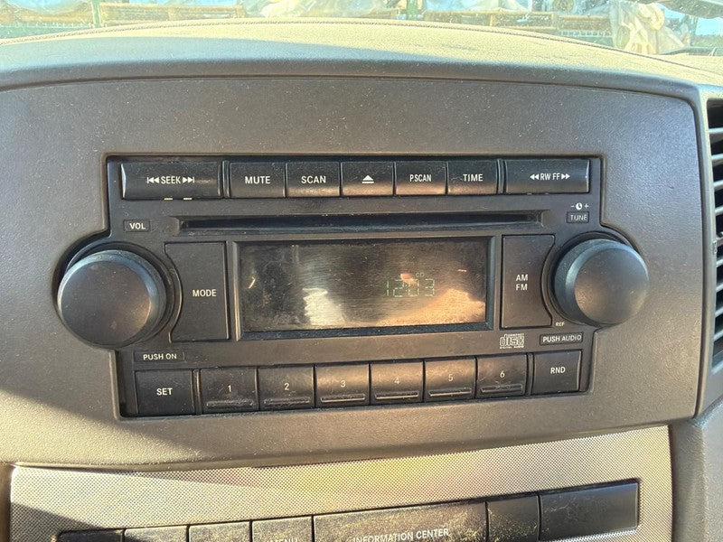 Used Radio Audio fits: 2005 Jeep Grand cherokee Grade A