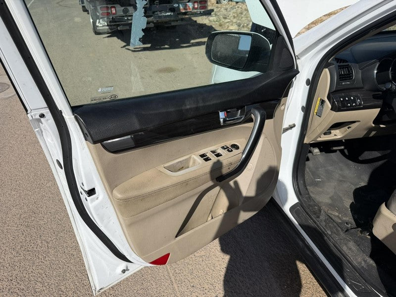 2011 Kia Sorento Transmission Bell Housing