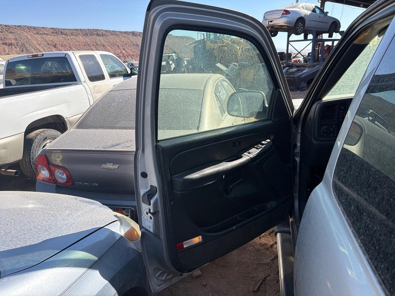 Used Front Left Door Assembly Front fits: 2005 Chevrolet Silverado 150