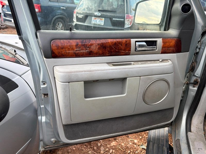 Used Front Left Door Interior Trim Panel fits: 2005 Lincoln Navigator 