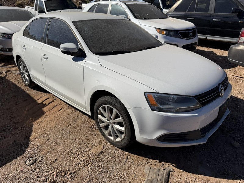 Used Air Cleaner Assembly fits: 2014 Volkswagen Jetta 1.8L engine ID C
