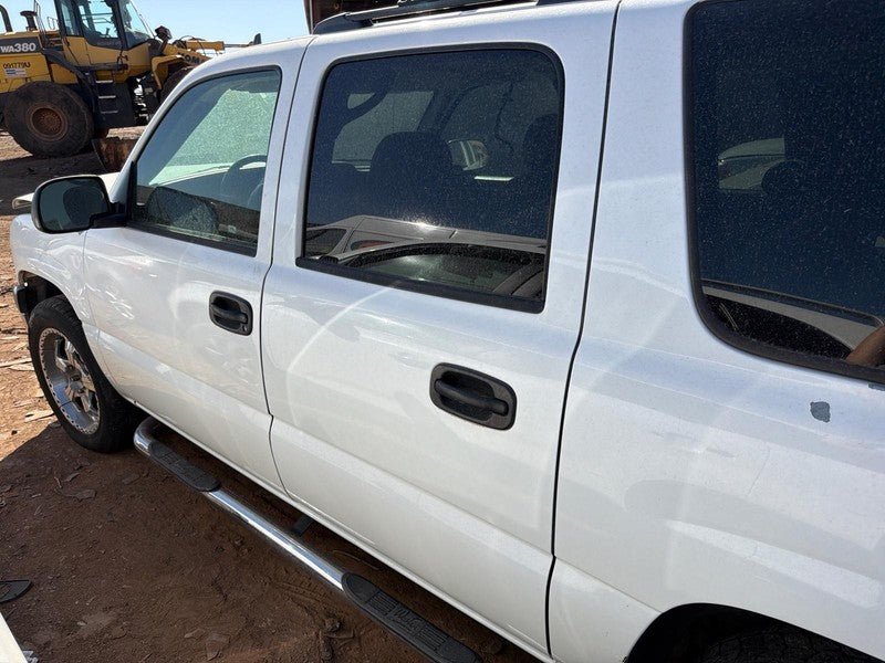 Used Rear Left Door Assembly Rear Side fits: 2006 Chevrolet Suburban 1