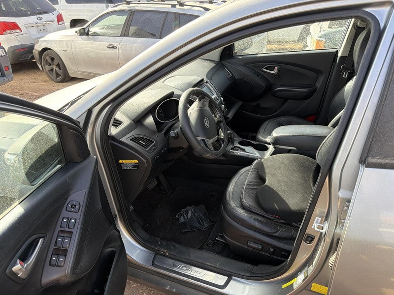 Used Front Right Seat Front fits: 2013 Hyundai Tucson bucket air bag h