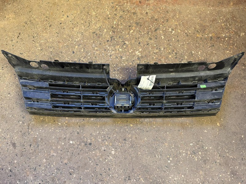 Used Upper Grille fits: 2019 Volkswagen Tiguan upper 2 horizontal bars