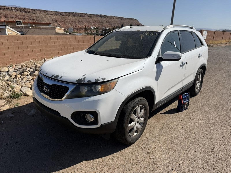 2011 Kia Sorento Transmission Bell Housing