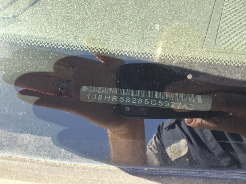 Used Front Right Door Interior Trim Panel fits: 2005 Jeep Grand cherok